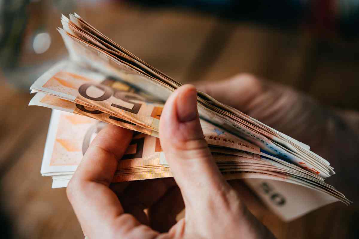 INPS regala 655 euro ma c’è un dettaglio che può fregarti