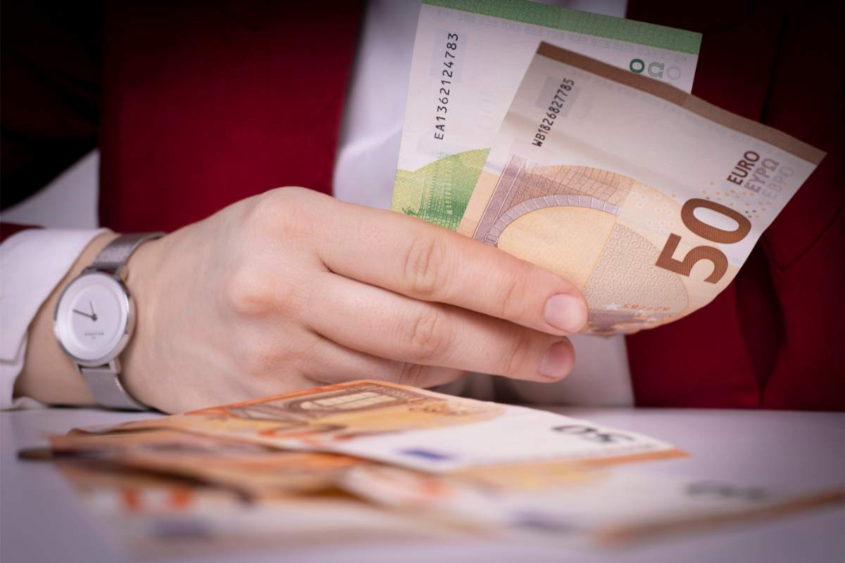 Soldi euro contanti
