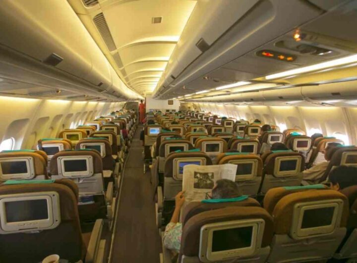 Indumenti da evitare in aereo