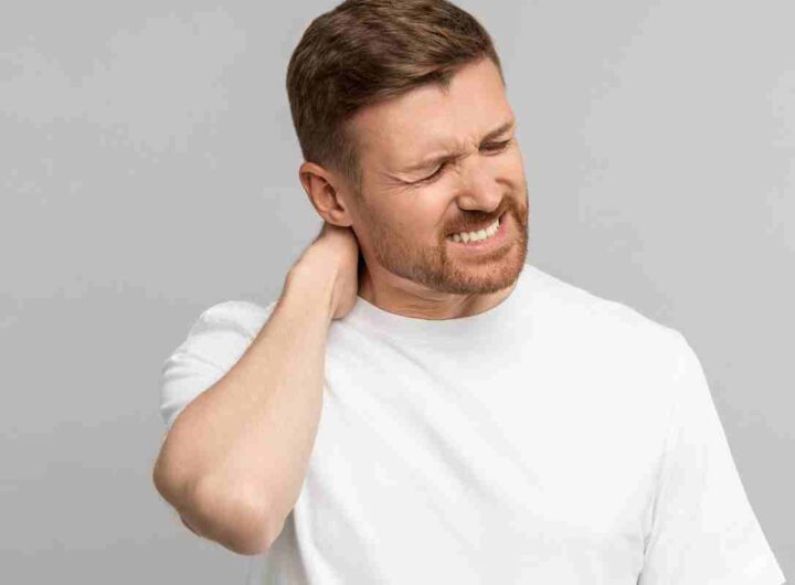 Dolore cervicale addio, 5 rimedi semplici ed efficaci che nessuno ti ha mai detto