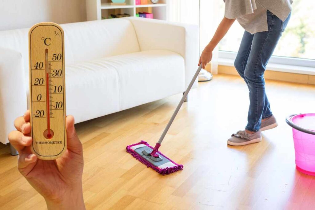 come lavare i pavimenti in estate
