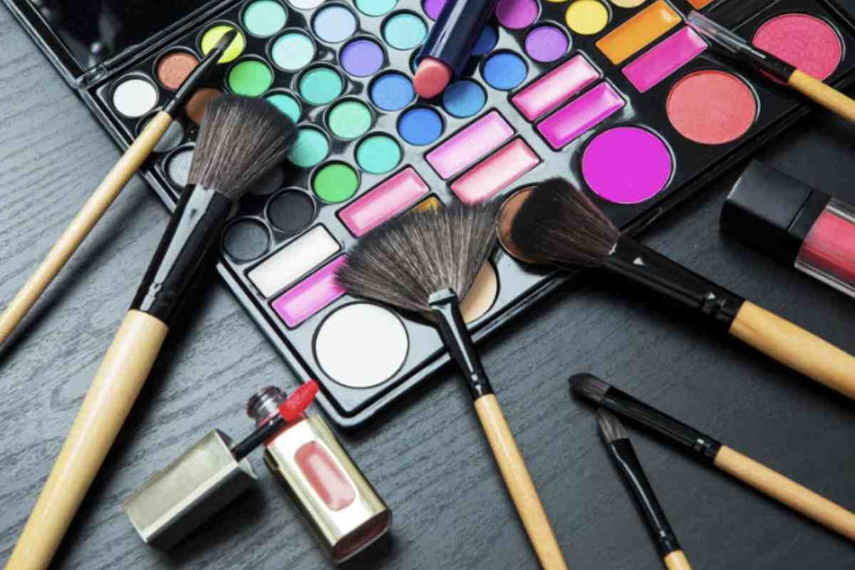 Un trend in costante crescita è rappresentato dal make-up coreano, sempre più amato per le sue formule leggere, durature e spesso clean.